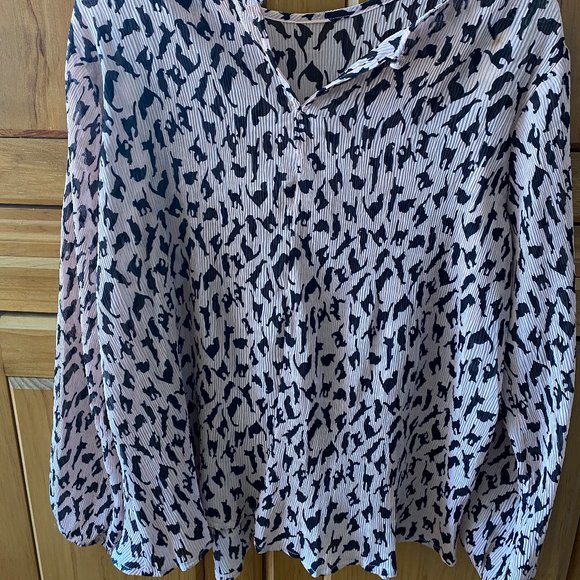 LADIES TOP - Picture 2 of 3